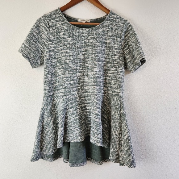 Andree by Unit Size Medium Short Sleeve Peplum Top High/Low Hem - Picture 1 of 5
